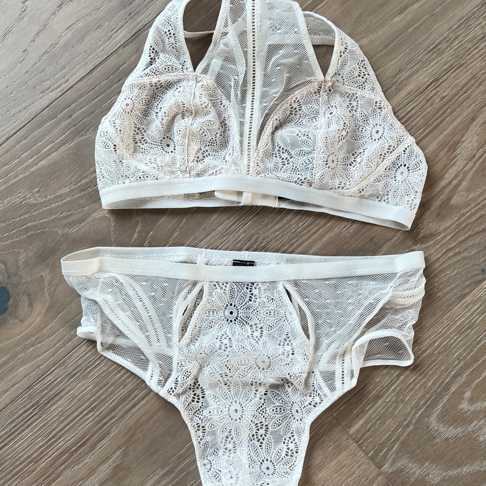 Victoria's Secret Lace Bralette and Panty Set - Cream